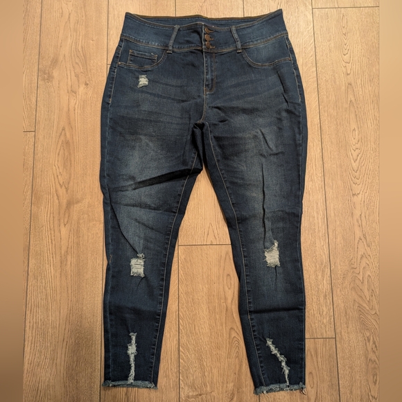 NEW Blue Savvy Plus 14 Jeans Ripped Skinny Dark Faded Denim Stretchy - Picture 1 of 4